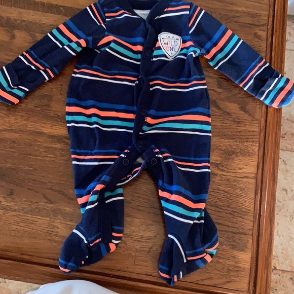 Carter’s 3 onesie PJ’s - Picture 2 of 3